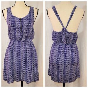 Forever 21 size medium blue boho pattern tie back dress